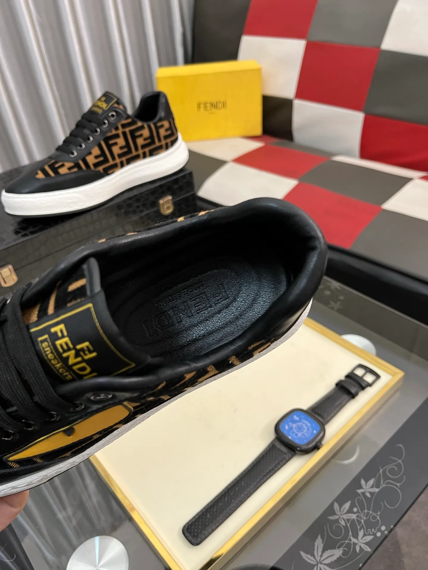 Men's shoes 💰420⌚️⌚️FENDI "Fendi" P480 Regular size: 38-44 (casual shoes) Product materials: Selected cowhide upper, soft sheepskin lining; original outsole. 4️⃣colors available